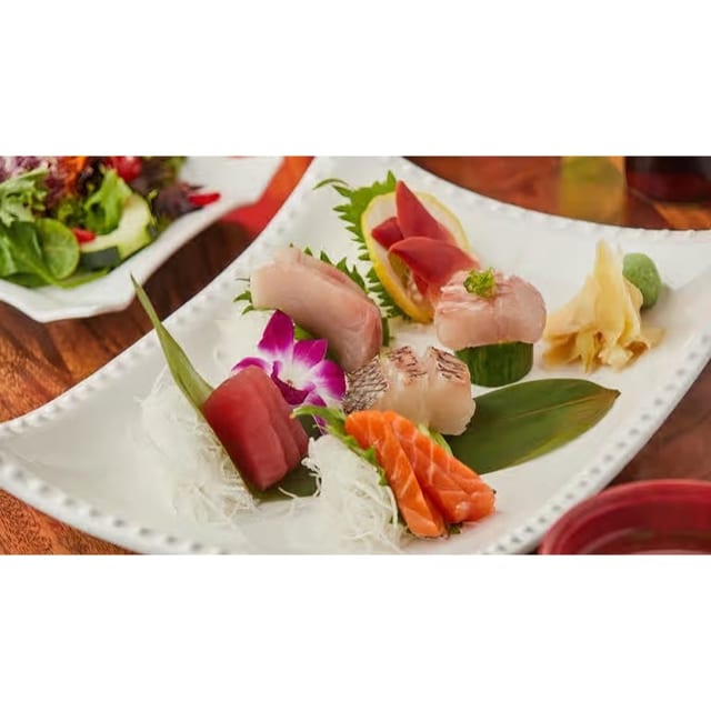 Sashimi Deluxe.